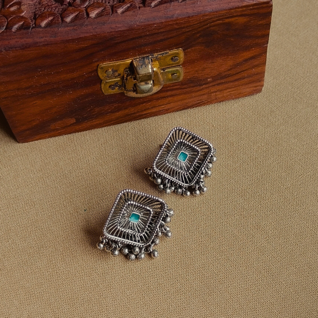 Anika Studs