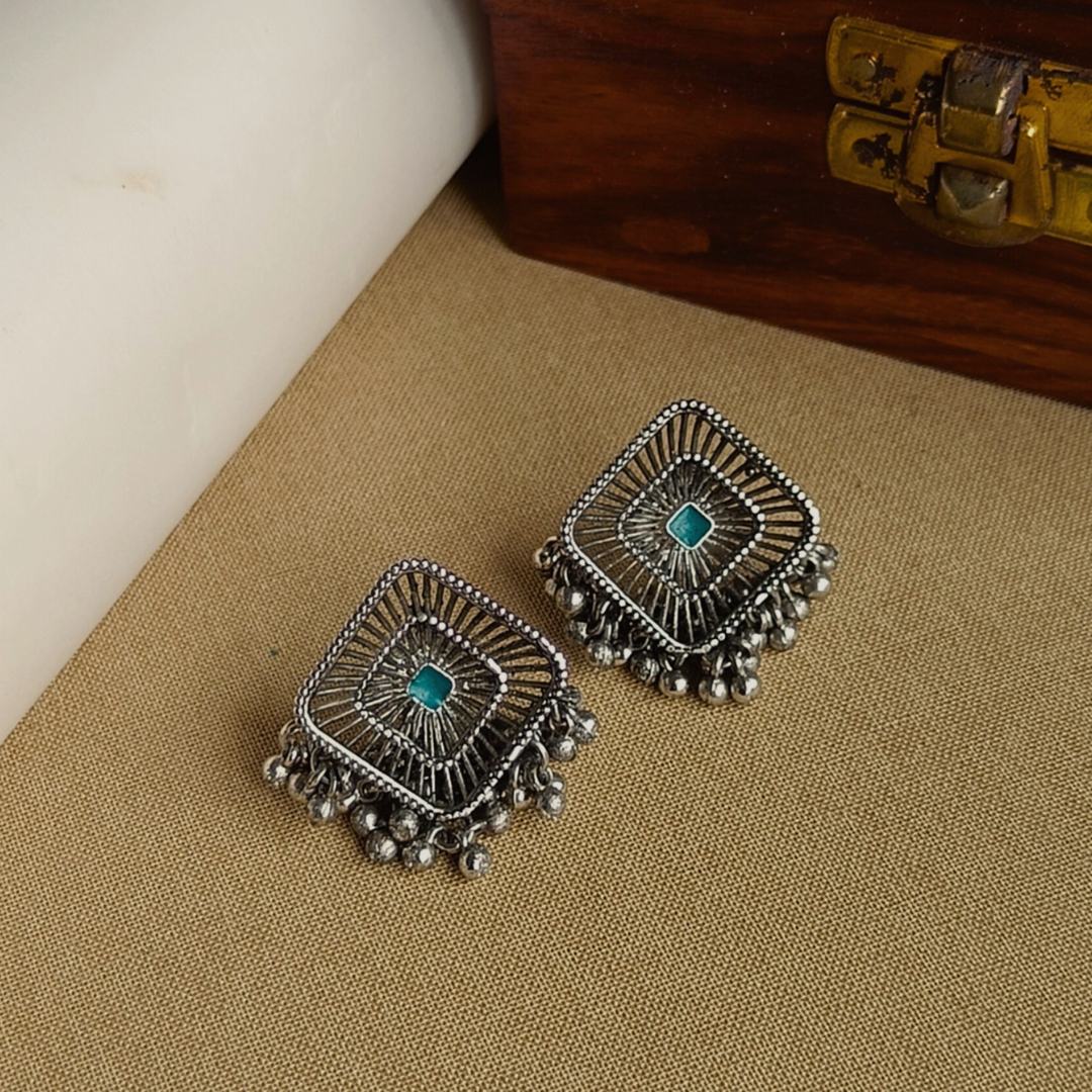 Anika Studs