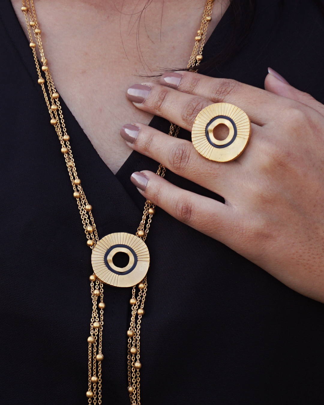 Circle Rayz Neckpiece