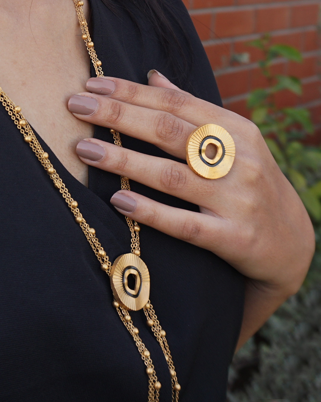 Circle Rayz Neckpiece