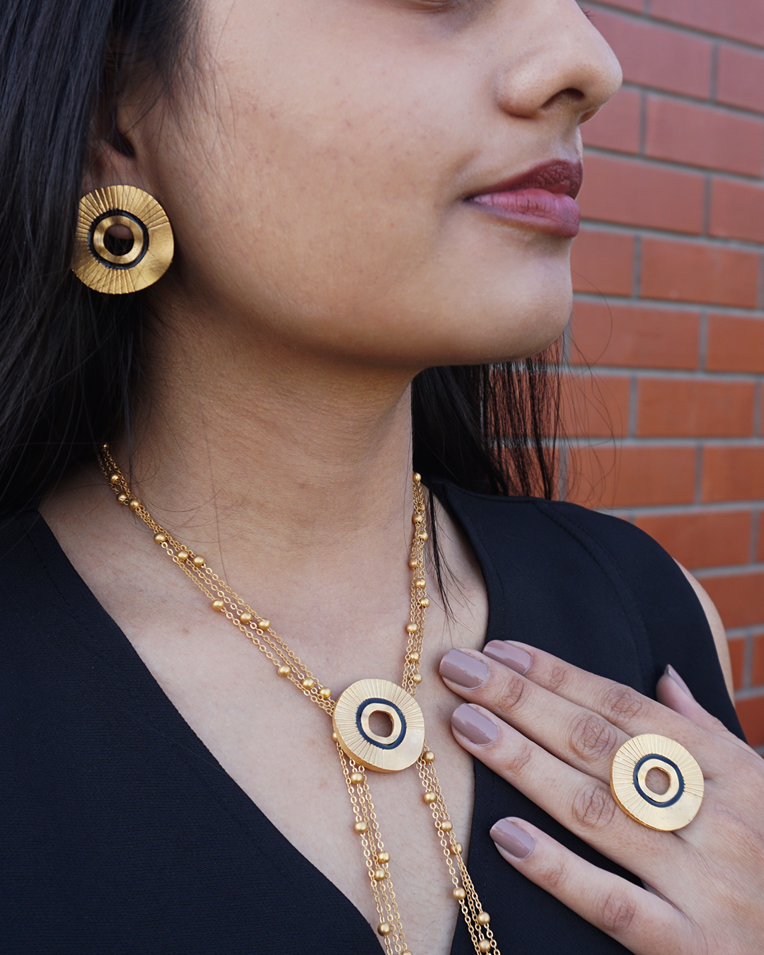 Circle Rayz Neckpiece