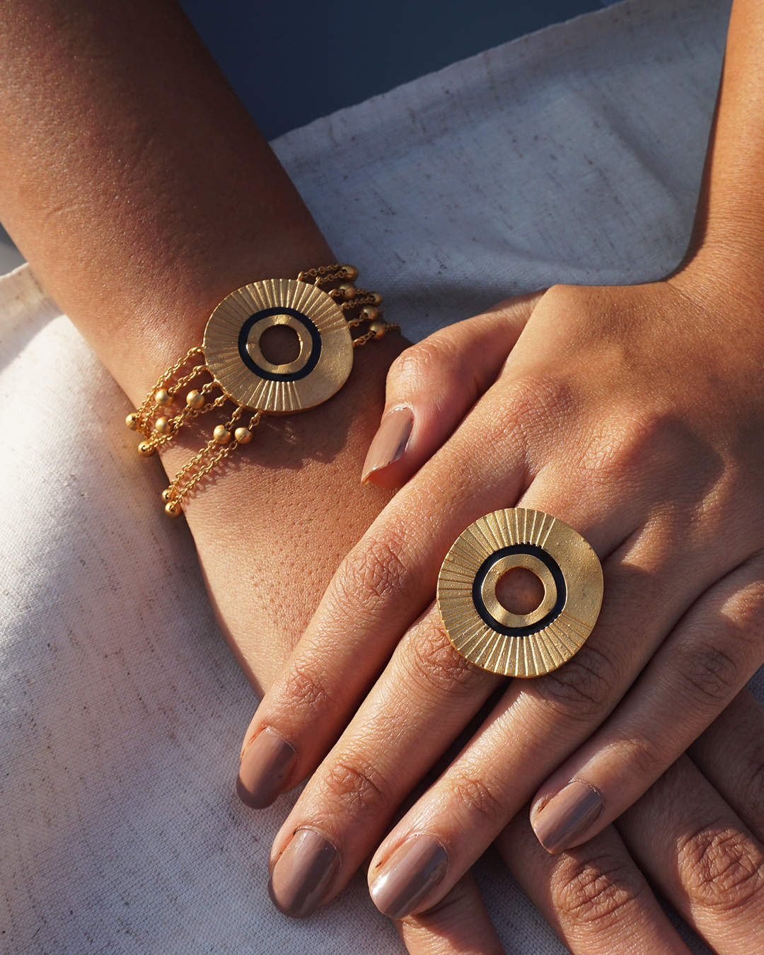 Circle Rayz Ring