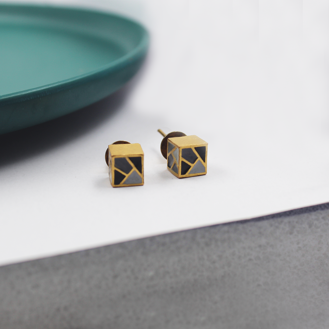 Cube Studs Black
