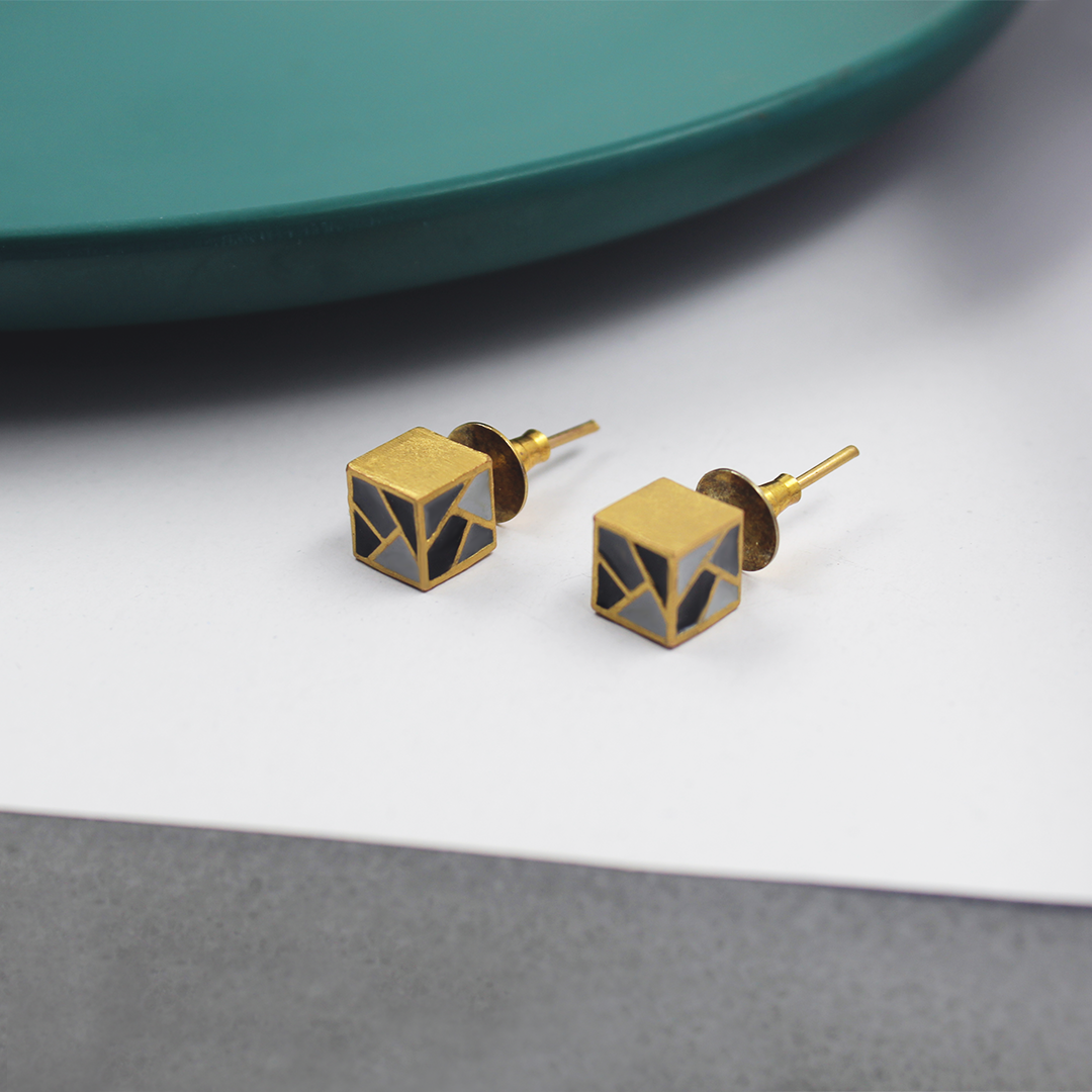 Cube Studs Black