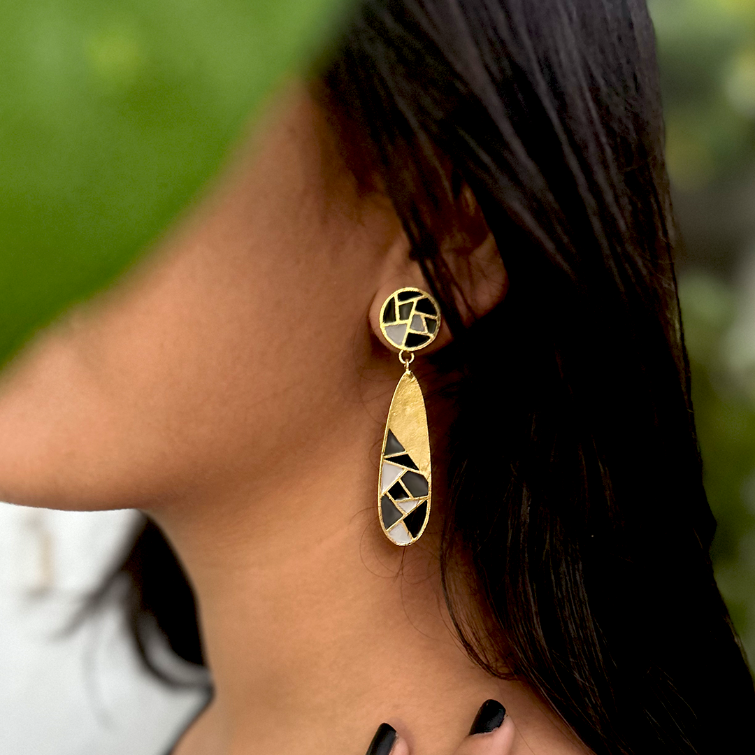 Diana Earrings Black