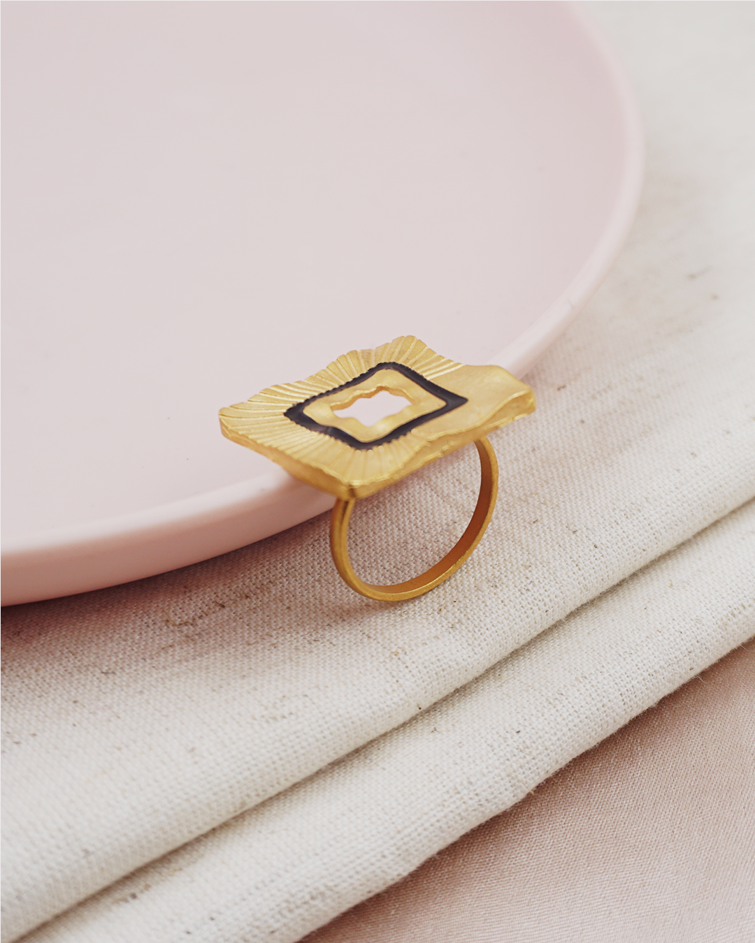 Square Rayz Ring