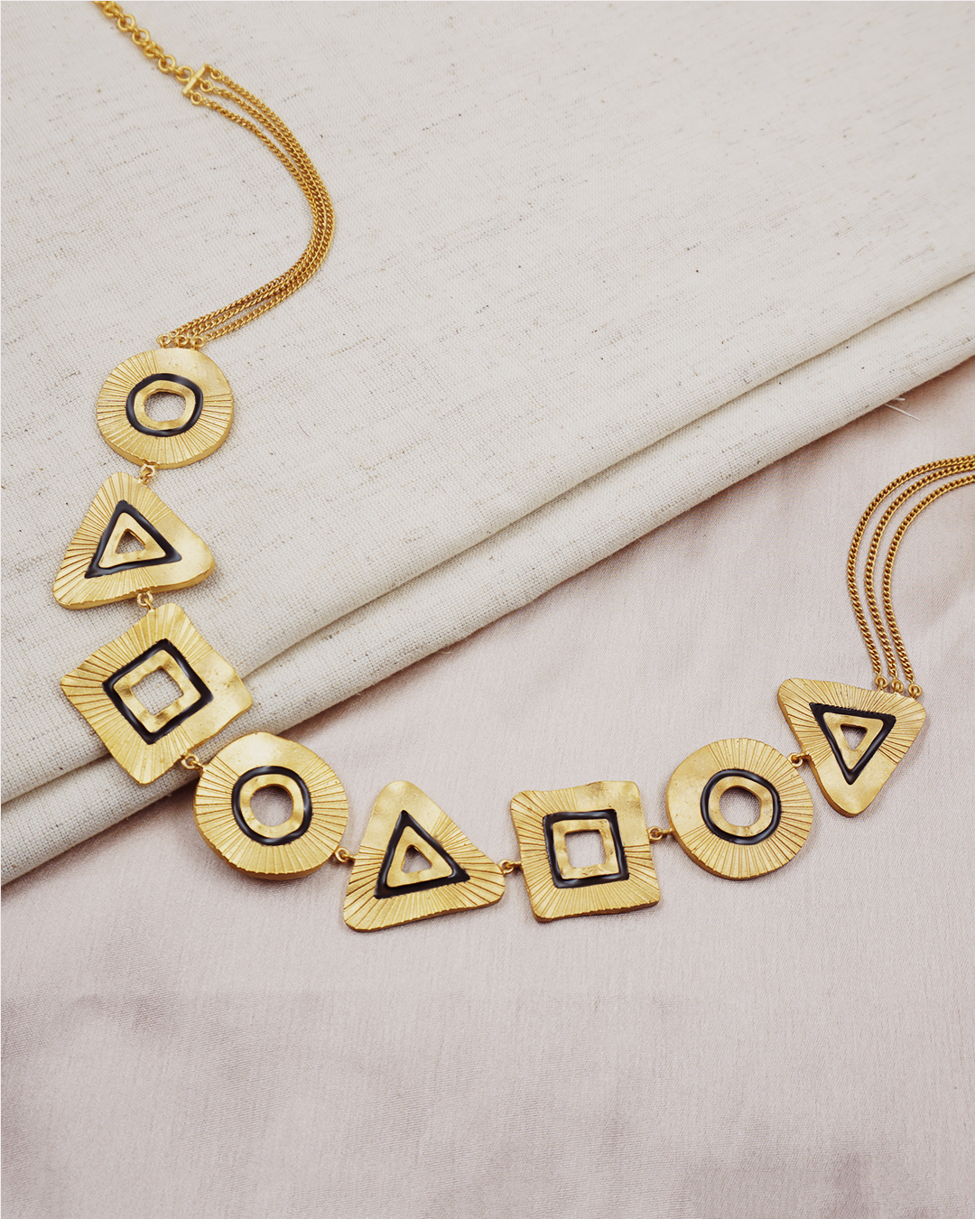 The Rayz Neckpiece