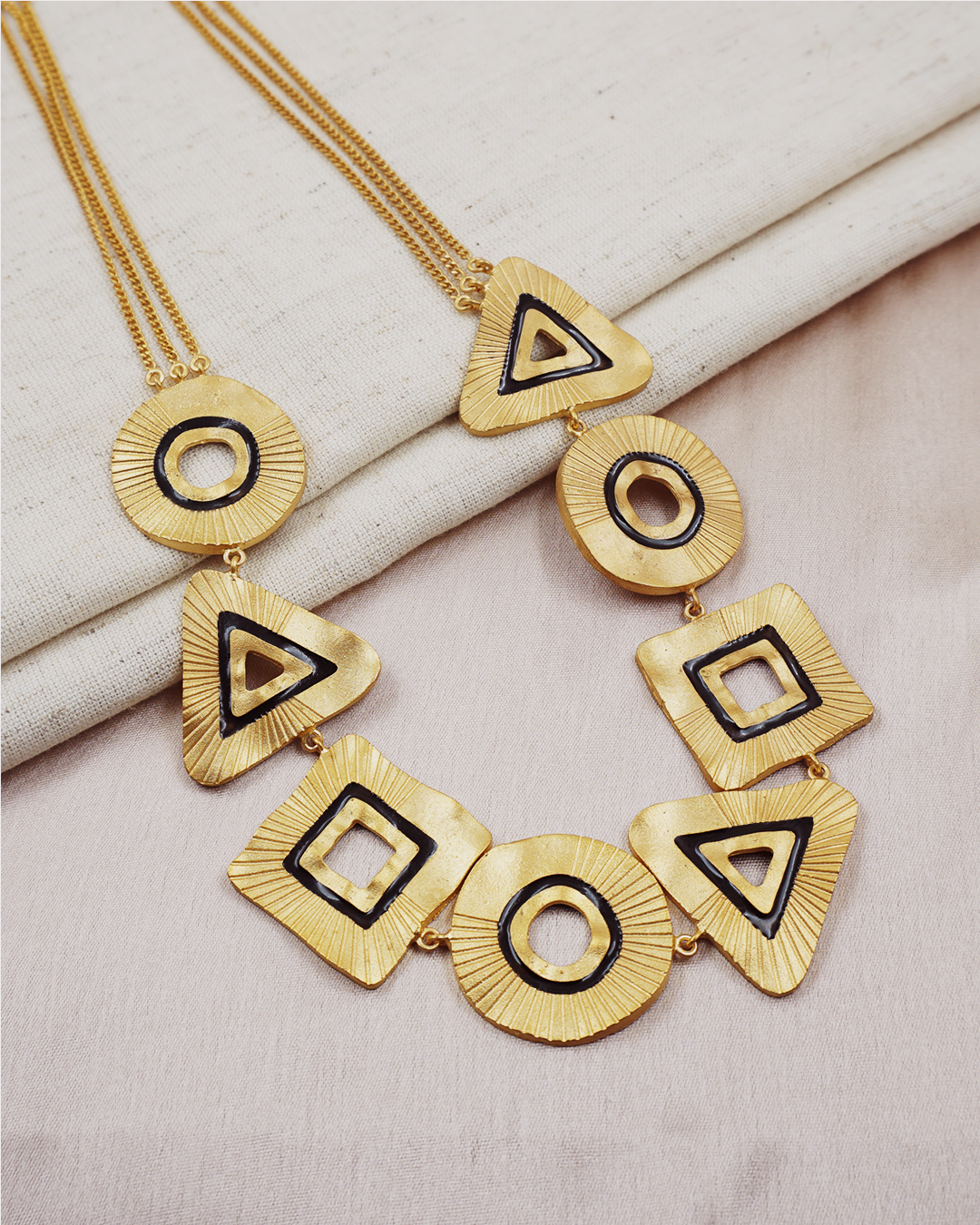 The Rayz Neckpiece