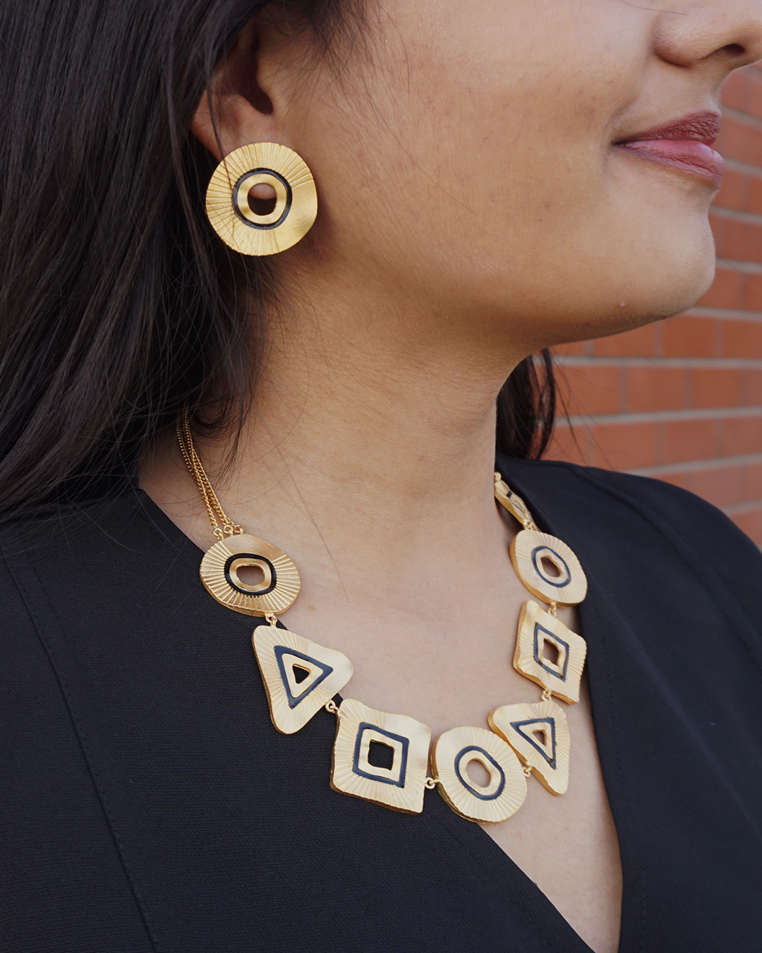 The Rayz Neckpiece