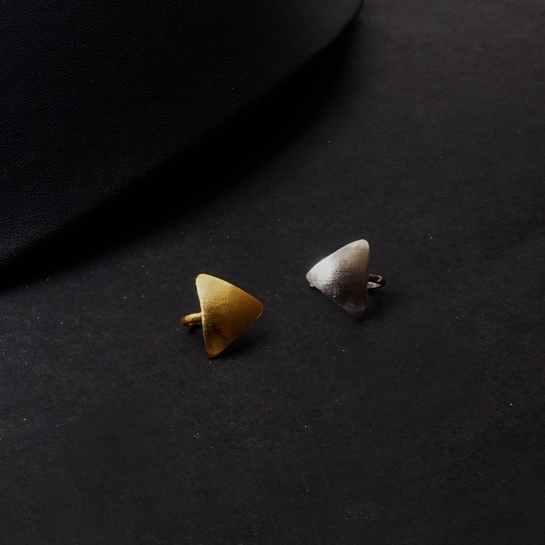 Triangle Brass Nosepin