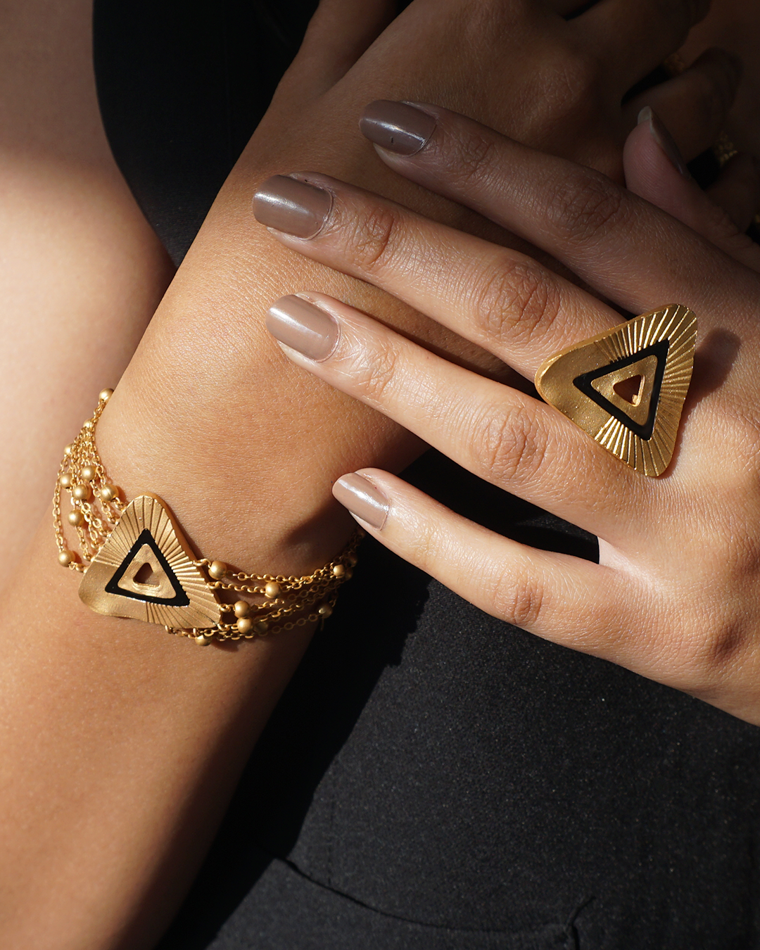 Triangle Rayz Ring