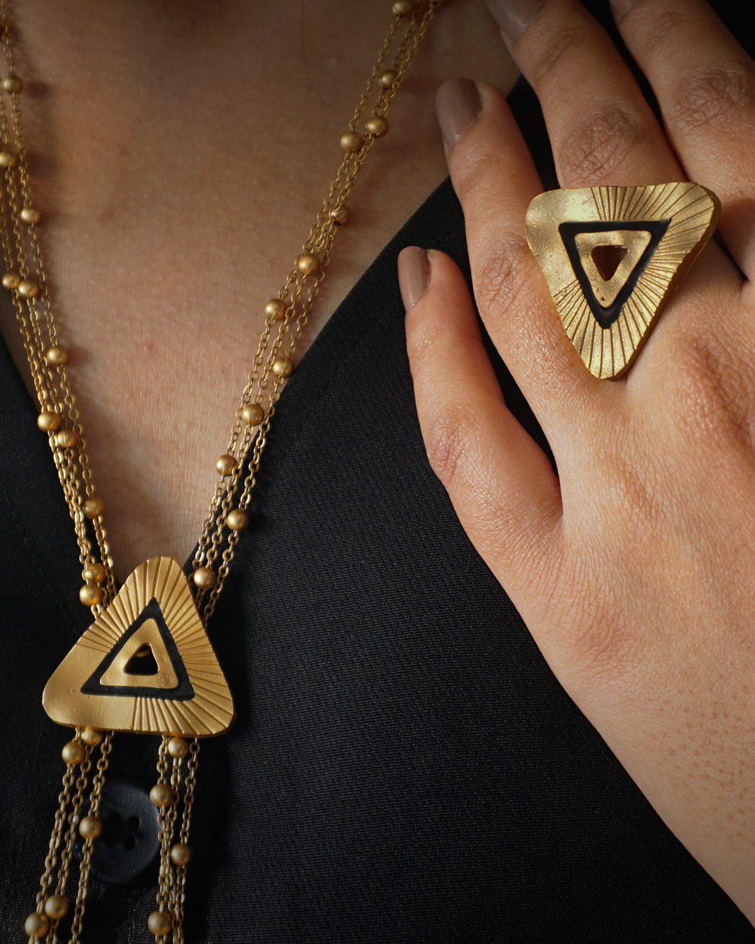 Triangle Rayz Ring