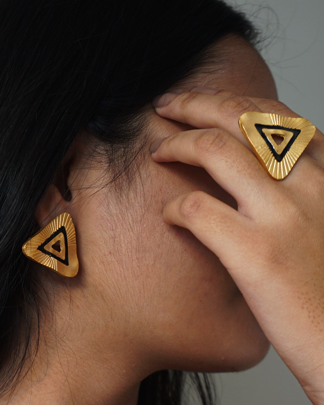 Triangle Rayz Ring