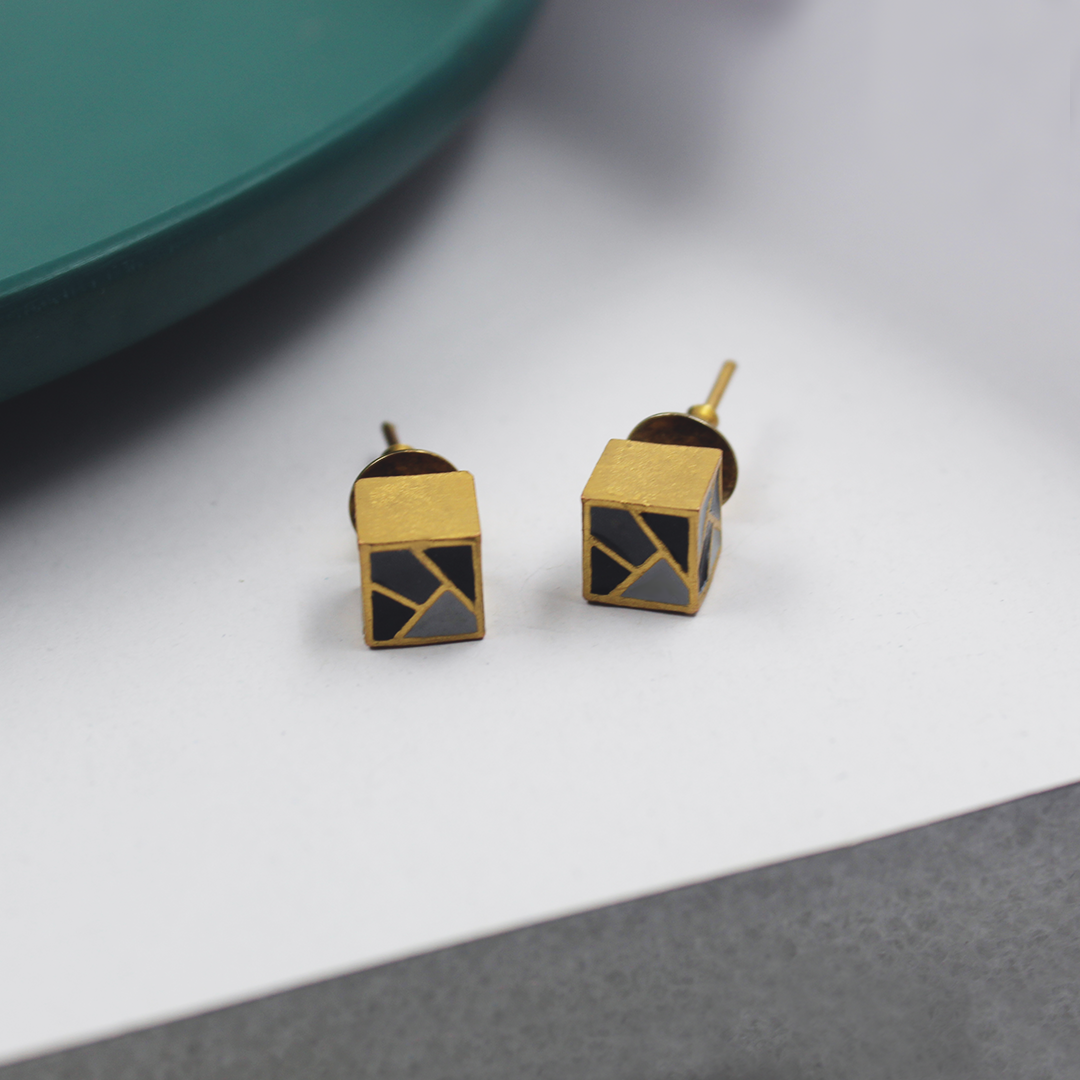 Cube Studs Black