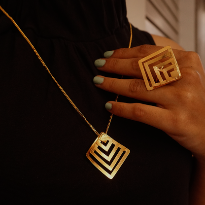 Maze Neckpiece