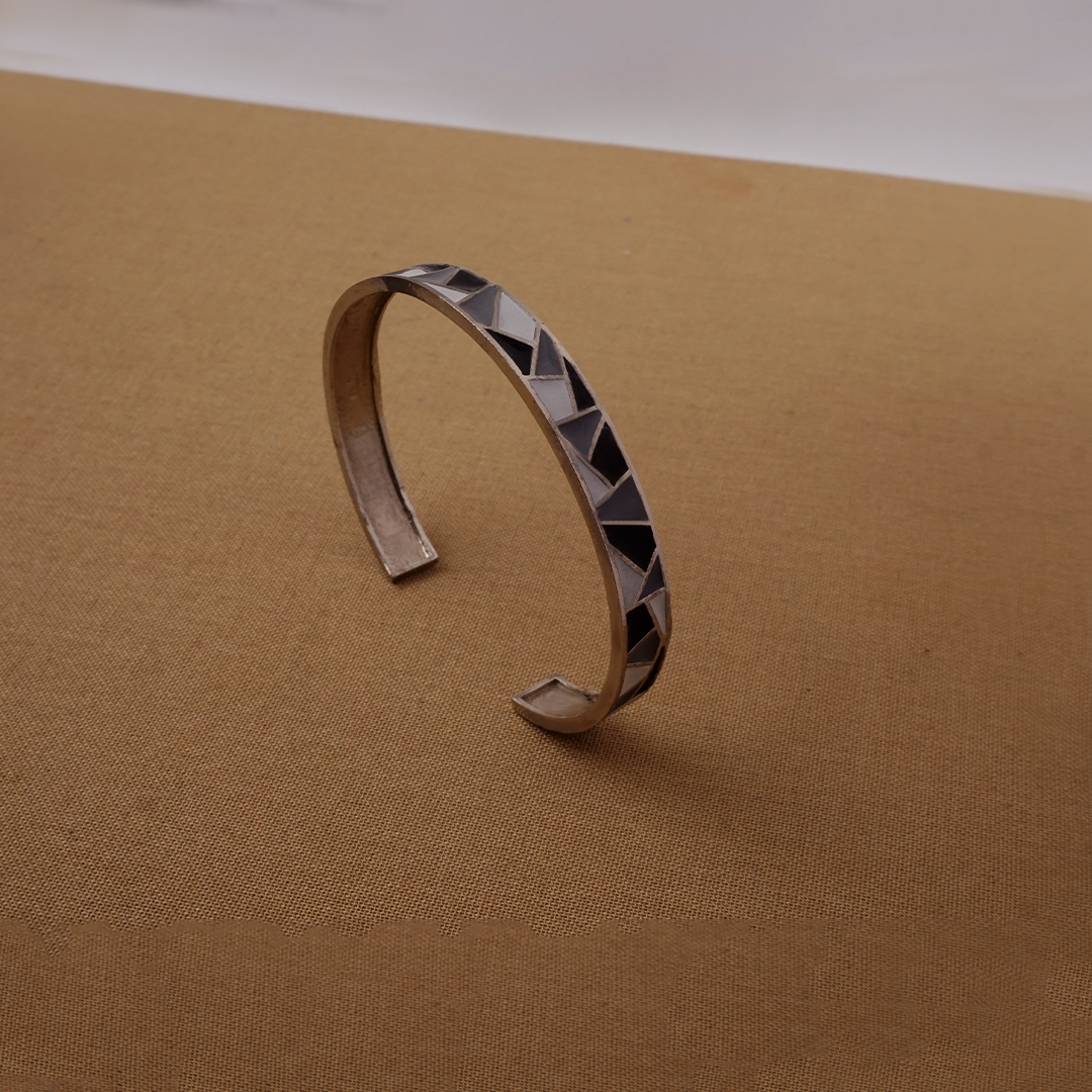 Mosaic Cuff Grey